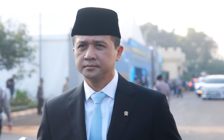 Menteri Transmigrasi M. Iftitah Sulaiman Suryanagara