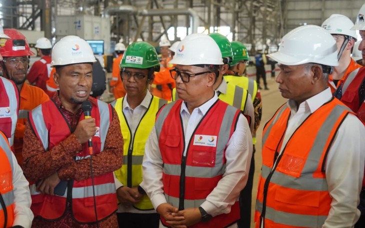 Wagub Nyanyang saat Hadiri Pemotongan Baja Perdana Proyek BHL FPSO 
