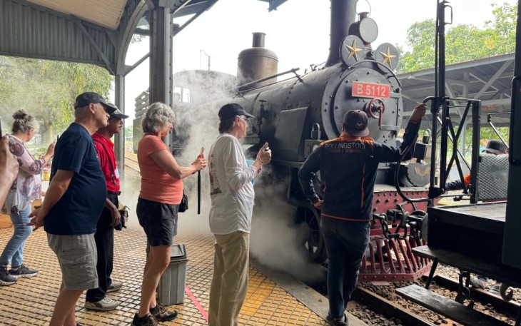  Wisatawan Mancanegara Jatuh Hati Pada Pesona Kereta Uap Ambarawa–Tuntang Bersama KAI Wisata