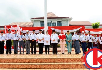 Peringatan Hari Pendidikan Nasional (Hardiknas) yang dilaksanakan di halaman Kantor Bupati Seluma, Provinsi Bengkulu (Senin, 15/05)