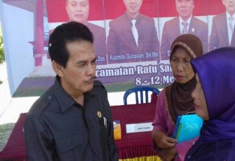 Anggota Dewan menerima keluhan warga