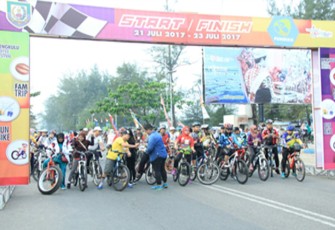Pelepasan Fun Bike sebagai salah satu rangkaian Even Festivall Bumi Raflesia II