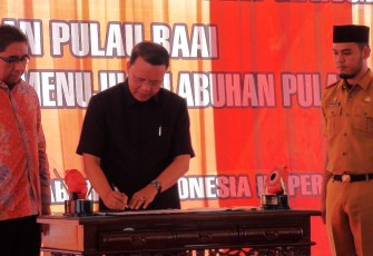 Penandatanganan Nota Kesepahaman Pengembangan Pelabuhan Pulau Baai dan Pembangunan Rel Kereta Api dari dan Menuju Pelabuhan Pulau Baai.