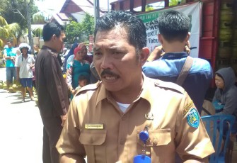 Petugas Disperindag Kota Juliansyah.