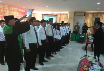 Pelantikan Panwascam se Kota Bengkulu, Minggu (15/10/2017) di Hotel Raffles City. 