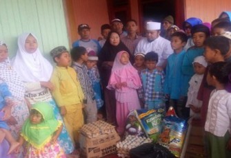 Walikota Bengkulu,Helmi Hasan mengunjungi Panti Asuhan Yayasan Swasta Mandiri yang berlokasi di Kelurahan Padang Serai