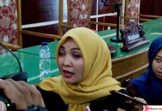 Ketua DPRD Kota Bengkulu Erna Sari Dewi 