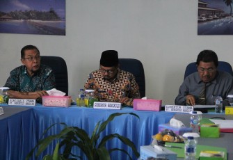 Asisten II Bidang Perekonomian dan Pembangunan Setda Provinsi Bengkulu Ari Narsa JS menghadiri Rapat Umum Pemegang Saham PT.Bengkulu Mandiri Tahun Buku 2016.
