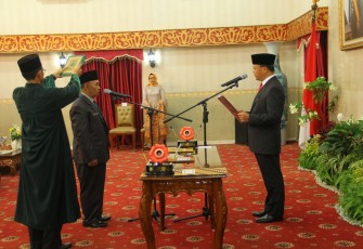 Plt Gubernur Rohidin Mersyah Melantik Nopian Andusti Sebagai Sekretaris Daerah Provinsi Bengkulu di Balai Raya Semarak Bengkulu