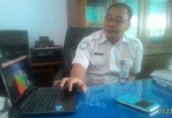 Kepala Stasiun Klimatologi Bengkulu, Kukuh Ribudiyanto saat ditemui diruang kerjanya, Selasa (23/01/2018).