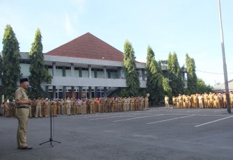 Plt Gubernur meminta Kepala OPD untuk mengevaluasi program 2017, agar dibenahi pada 2018.