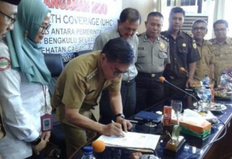 Bupati Bengkulu Selatan Dirwan Mahmud Teken MoU Dengan BPJS Wujudkan Universal Health Coverage