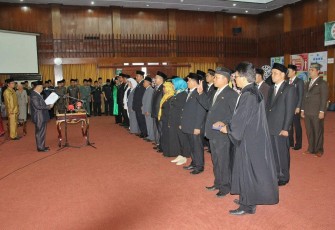 Sekda Nopian Andusti saat melantik 43 pejabat fungsional di lingkungan Pemprov Bengkulu.