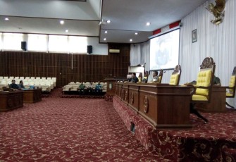 Paripurna Laporan Hasil Pembahasan Komisi Atas Raperda 