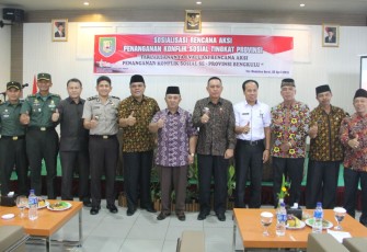 Sekretaris Daerah Provinsi Bengkulu Nopian Andusti Foto Bersama 