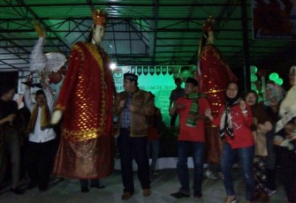 Penampilan tari Barong Landong 