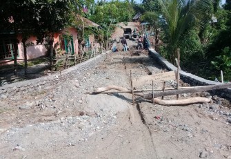 Jalan Desa menuju Quarry CV Jaya Karta