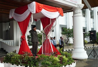 Asisten III Setda Provinsi Bengkulu Gotri Suyanto menjadi Inspektur upacara dalam Peringatan Hari Lahir Pancasila Tahun 2018.