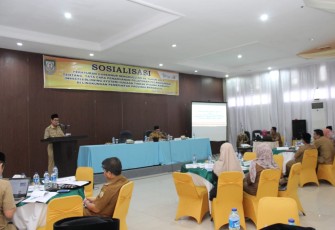 Asisten III Gotri Suyanto Membuka Sosialisasi Peraturan Gubernur No. 49 Tahun 2017
