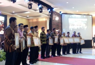 Pemberian penghargaan oleh kemendagri