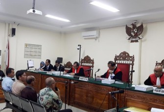 Sidang Kasus Dirwan Mahmud di Pengadilan Negeri Tipikor Bengkulu, Kamis (18/10). 