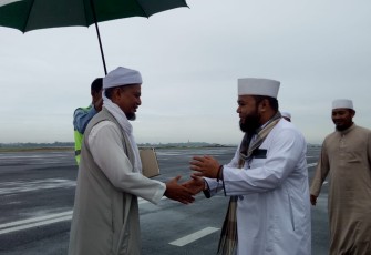 Walikota Helmi Hasan sambut Ustaz Arifin Ilham di Bandara Fatmawati Soekarno