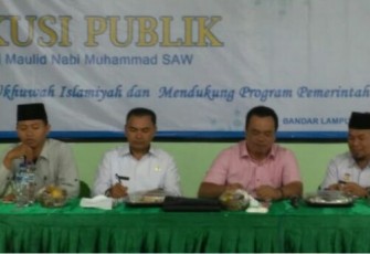 Diskusi publik