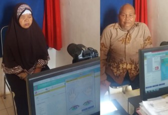 Penyandang Disabilitas Warga Melati Harjo saat melakukan perekaman e-KTP
