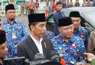 Jokowi Usai membuka acara Tanwir Muhammadiyah.