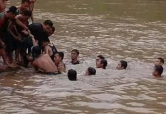 Proses Evakuasi Korban Tenggelam di Sungai Air Palik