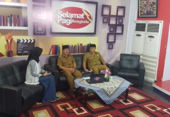 Staf Ahli Walikota Bengkulu Bidang Hukum dan Politik Hilman Fuadi Dan Kepala Dinas Komunikasi, Informatika dan Persandian Bengkulu Medy Pebriansyah 
