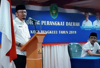 Sekda Kota Bengkulu Marjon saat memberikan arahan