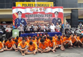 konferensi pers kasus curat, curas dan curanmor di Mapolres Kota Bengkulu
