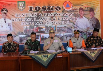 Gubernur berikan keterangan pers terkait penanganan bencana longsor dan banjir Provinsi Bengkulu