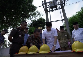 Gubernur Bengkulu Tinjau Renovasi Masjid Baitul Izzah Tahap Dua 