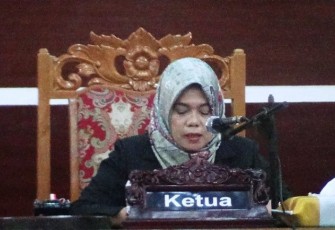 Ketua DPRD Kota Bengkulu Baidari Citra Dewi Pimpin Rapat Paripurna 