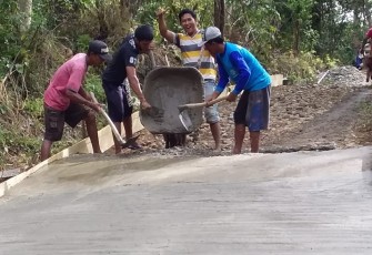 Proses Pengerjaan Jalan Rabat Beton 