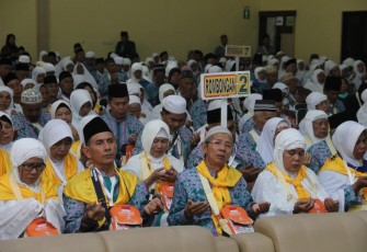 393 Calon Jemaah Haji Kloter 1 Bengkulu Diberangkatkan