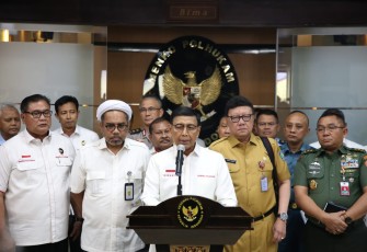 Menkopolhukam Wiranto saat konferensi pers