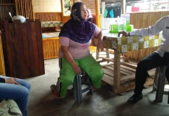 Camat Selebar Kota Bengkulu Syaiful Anwar Temui Linsiana Dewi Keluarga Kurang Mampu  