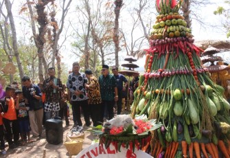 Ritual Barikan Karangbale Datangkan Hujan