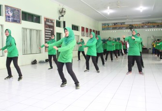 Persit Goyangkan "KakaEnda"