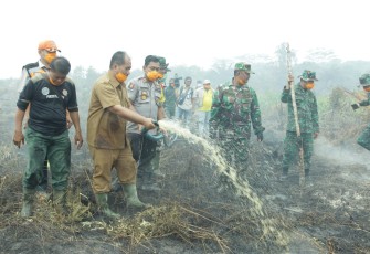 Pemkab dan Polres Asahan Turun Ke Lokasi Karhutla Di Sei Kepayang