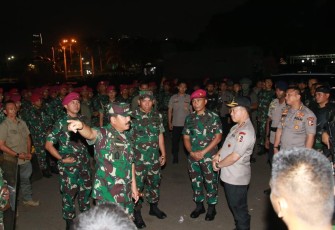Panglima TNI Pantau Langsung Aksi Massa