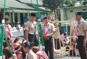 Dandim Salatiga Letkol Inf Prayoga Erawan meninjau langsung pelaksanaan lomba