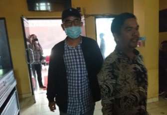 Tersangka Riko Khadafi ditahan di Polda Bengkulu