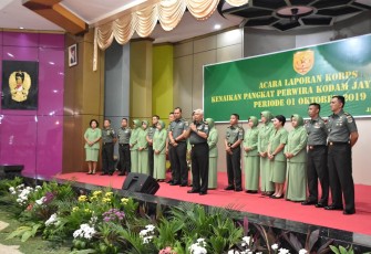 70 Orang Pamen Kodam Jaya Naik Pangkat