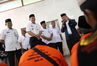 Pemprov DKI Berangkatkan Dua Kloter Umroh Marbot dan Majelis Taklim