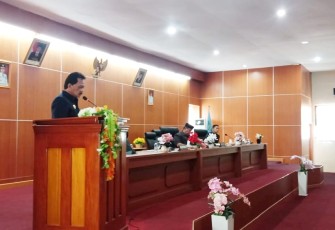 Bupati Bengkulu Tengah Ferry Ramli Sampaikan Jawaban 