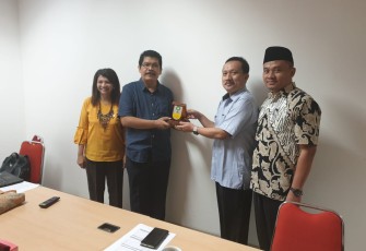  Fakutlas Adab Dan Humaniora Universitas Islam Negeri Suna Gunung Djati Studi Banding ke Program Studi Bahasa Dan Sastra Indonesia Fakultas Ilmu Budaya Universitas Gadjah Mada  
